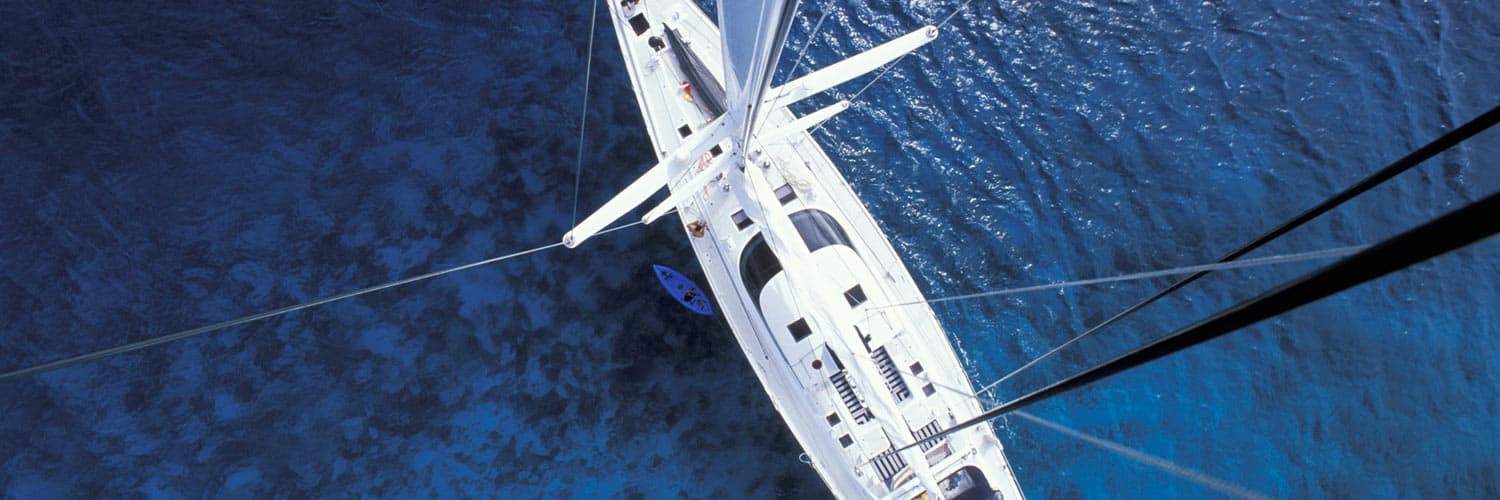 Sailing boat